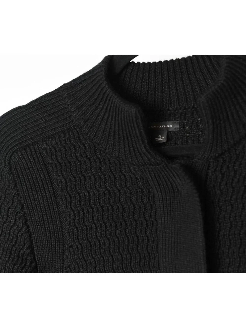 Ann Taylor Size Small Black Zip Back Peplum Hem Knit Sweater - Picture 4 of 12